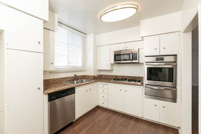 1-bedroom apartment at Beverly Wilshire Towers Apartments in Beverly Hills, CA